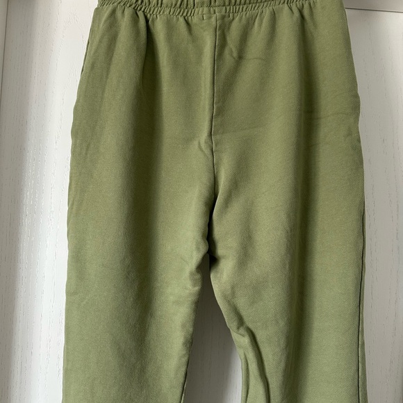 WeWoreWhat Rib-Knit Drawstring Joggers - Picture 6 of 8